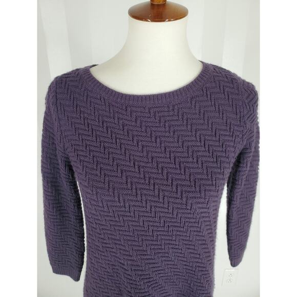 NEW YORK & CO Women's Plum Asymmetrical Hem Sweater Sz XS - Picture 5 of 9